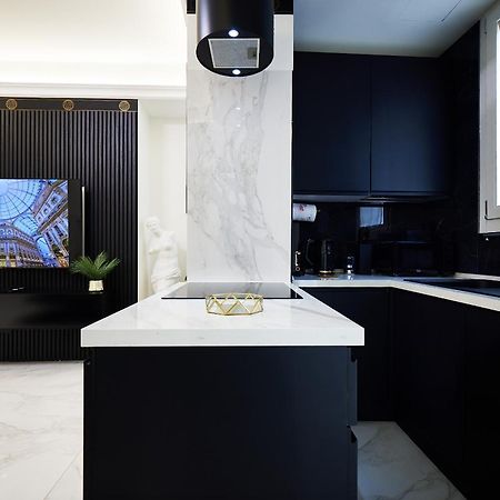Italian Fashion Suite - Luxurious Marble City Center Milan Exterior photo