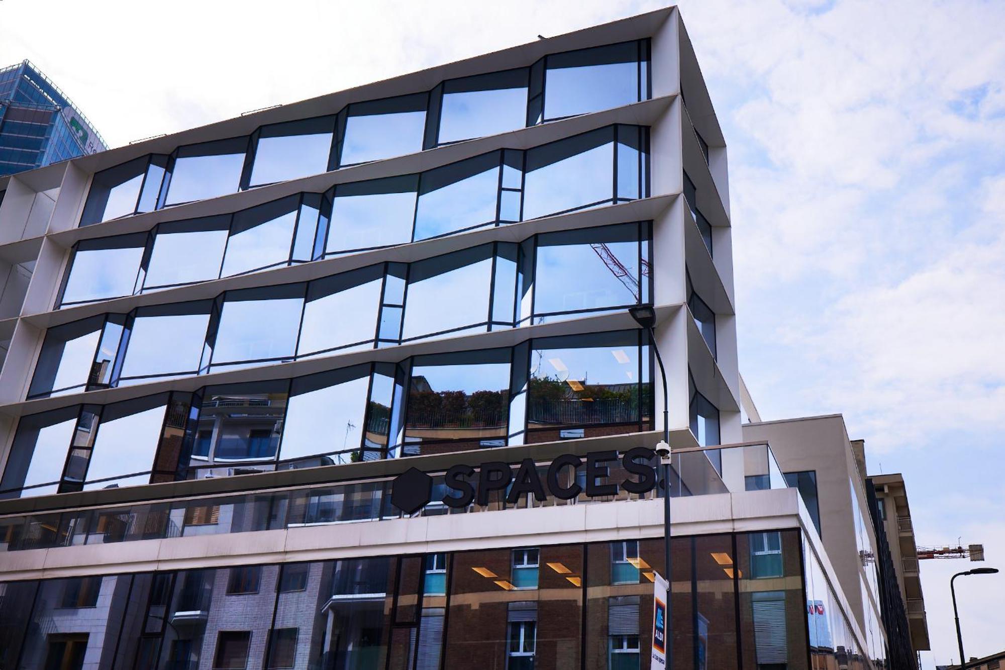 Italian Fashion Suite - Luxurious Marble City Center Milan Exterior photo